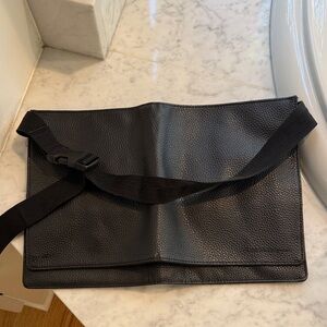 TRISH MCEVOY BEAUTY Professional Makeup Artist Tool Brush Belt